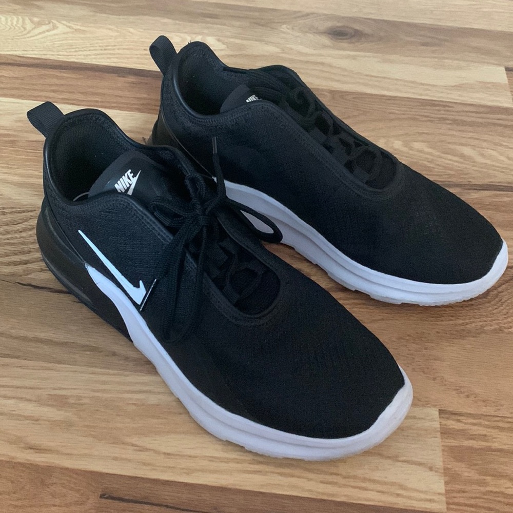 Women’s Nike Air Max shoe